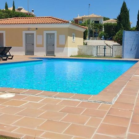 Apartamento Piscina 5 Minutos Praia Alcantarilha Eksteriør billede